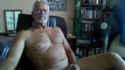 Snapshot of bobbgud chatting on 06.28.26 Bobbgud online show from 06.28.26