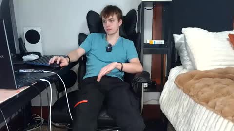 bobby72738 online show from 09.11.25