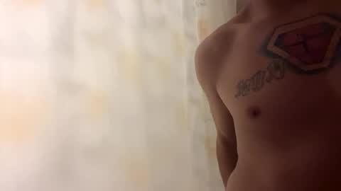 Who can host looking for a DADDY in 5280 online show from 03.25.26
