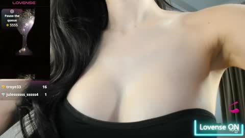 Snapshot of bolo_yang chatting on 07.23.26 ask me online show from 07.23.26