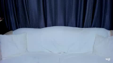 Snapshot of bom_bonx chatting on 10.15.25 Amy online show from 10.15.25