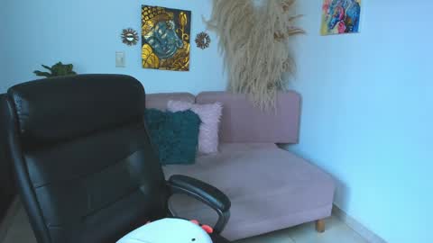  Salma Independent Model online show from 01.23.25