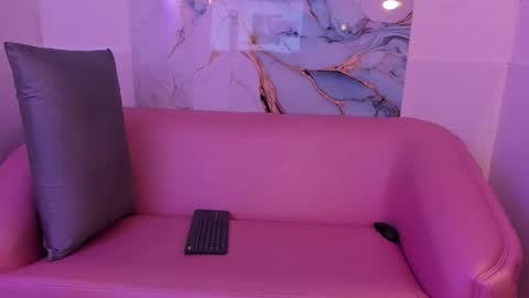 Snapshot of bombomcito_ chatting on 12.03.25 bombomcito_ online show from 12.03.25