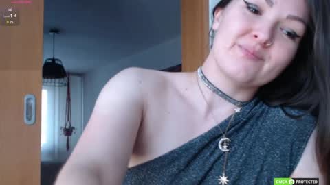 Luthien online show from 12.10.24