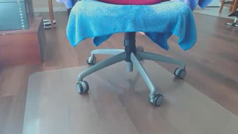 FRECKLES online show from 12.18.25