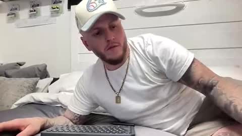 boner4you1994 online show from 10.11.25