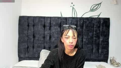 BONIE WILLS online show from 04.22.26