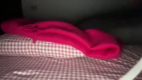 BonnettBonett   I cam from 4pm- 12am central time Costa Rica online show from 12.14.25