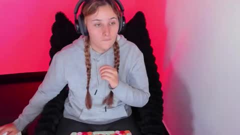 Bonnie Help me reach 500 likes online show from 01.31.26