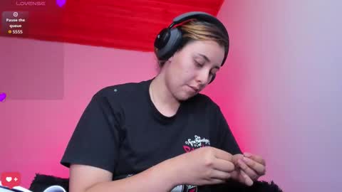 Bonnie Help me reach 500 likes online show from 02.09.26