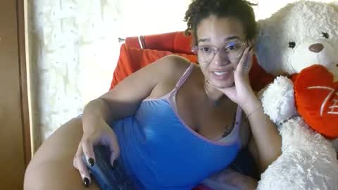 Queen Bon Vivantt online show from 01.26.25