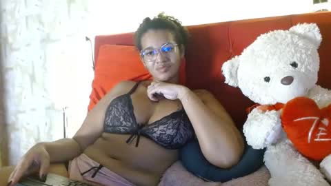 Queen Bon Vivantt online show from 01.27.25