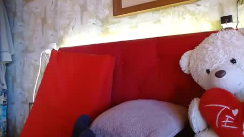 Queen Bon Vivantt online show from 02.10.25