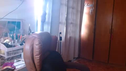 Queen Bon Vivantt online show from 02.20.25