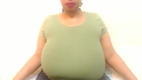 Snapshot of boobyqueen24 chatting on 04.29.26 boobyqueen online show from 04.29.26