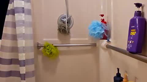 bootywhoknows online show from 02.14.26