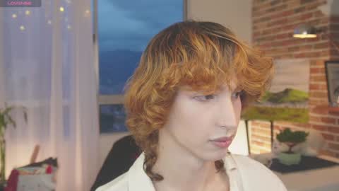 Snapshot of boream_ chatting on 12.22.24 Bream online show from 12.22.24