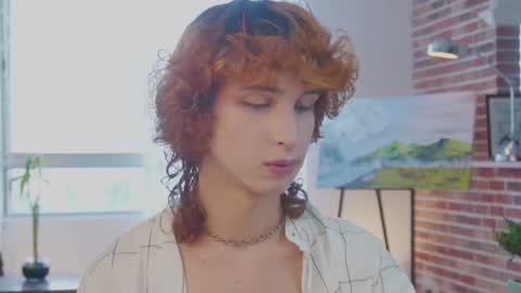 Snapshot of boream_ chatting on 01.07.25 Bream online show from 01.07.25