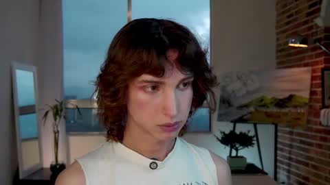 Snapshot of boream_ chatting on 02.24.25 Bream online show from 02.24.25