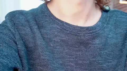 Snapshot of boream_ chatting on 02.25.25 Bream online show from 02.25.25