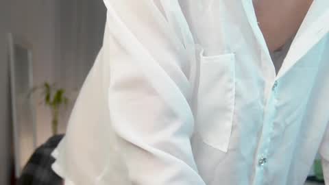 Snapshot of boream_ chatting on 03.12.25 Bream online show from 03.12.25