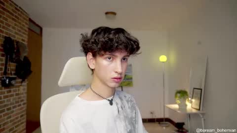 Snapshot of boream_ chatting on 10.03.25 Bream online show from 10.03.25