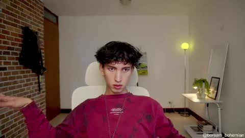 Snapshot of boream_ chatting on 10.17.25 Bream online show from 10.17.25