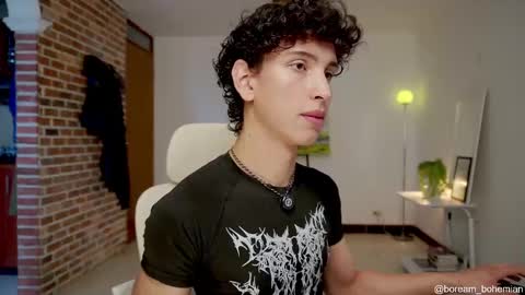 Snapshot of boream_ chatting on 10.20.25 Bream online show from 10.20.25