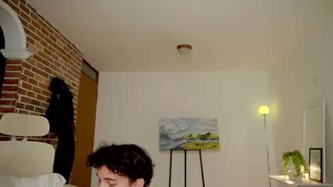 Snapshot of boream_ chatting on 10.21.25 Bream online show from 10.21.25