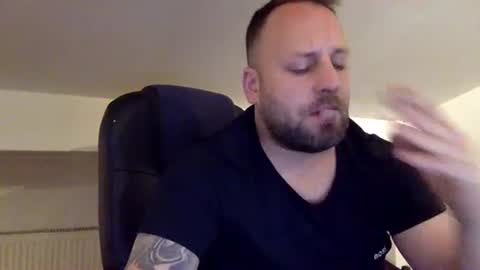 Snapshot of boris566693 chatting on 05.17.26 hugo online show from 05.17.26