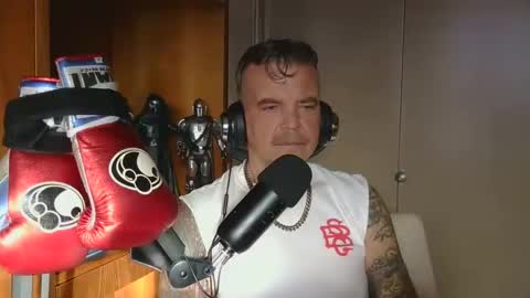 Snapshot of boss1420 chatting on 11.19.25 BOSS online show from 11.19.25