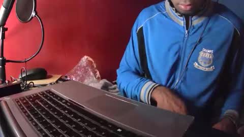 boss_playa98 online show from 02.15.25