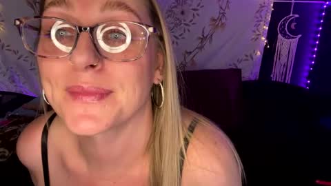 BossMom online show from 03.01.25