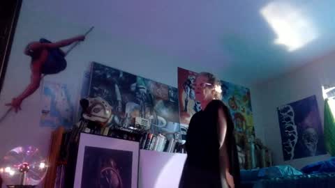 Bottomboo7 online show from 10.02.25