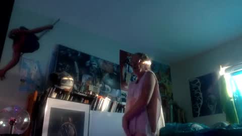 Bottomboo7 online show from 10.19.25