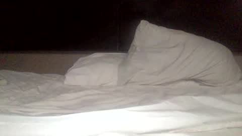 Snapshot of bottomslut1111 chatting on 09.18.25 bottomslut1111 online show from 09.18.25