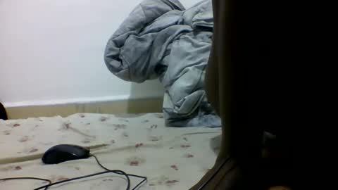 Snapshot of bouncy_vee chatting on 02.28.26 bouncy_vee online show from 02.28.26