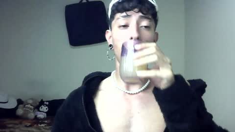 Boy Astro online show from 01.11.25