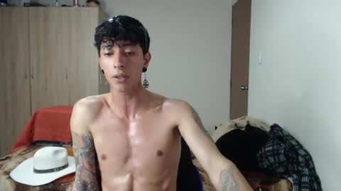 Boy Astro online show from 02.11.25