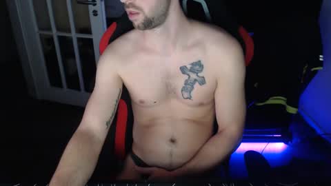 boy_t0y89 online show from 03.10.25