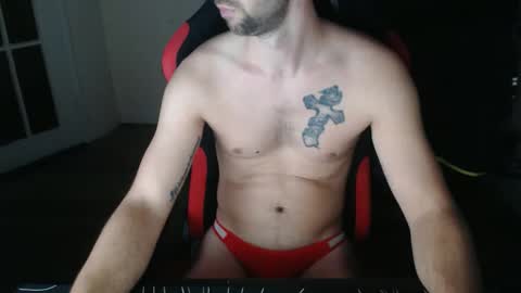 boy_t0y89 online show from 12.15.25