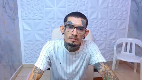 boy_tatto77 online show from 05.01.26