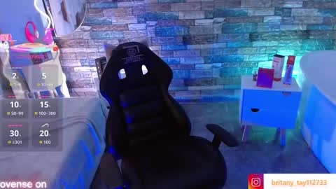 boyfox_tay online show from 09.10.25