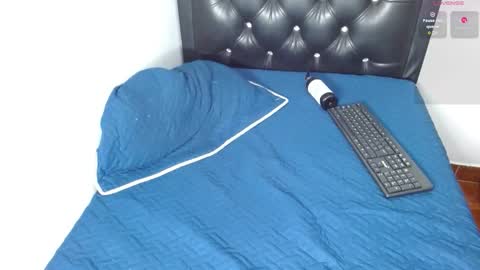 Snapshot of boyg_hots chatting on 11.11.25 boyg_hots online show from 11.11.25