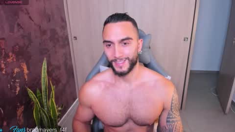 Snapshot of brad1_ chatting on 02.25.26 instagramBrad mayers1twittermayersbrad online show from 02.25.26