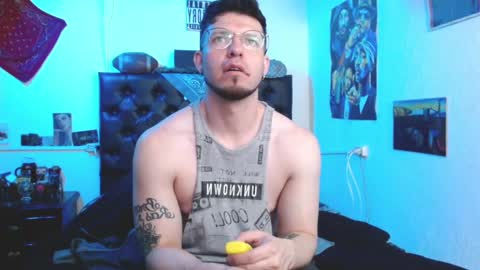 Snapshot of brad_hot_boy chatting on 12.05.24 brad hot boy online show from 12.05.24