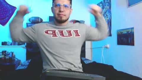 Snapshot of brad_hot_boy chatting on 09.10.25 brad hot boy online show from 09.10.25