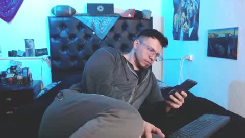 Snapshot of brad_hot_boy chatting on 10.14.25 brad hot boy online show from 10.14.25