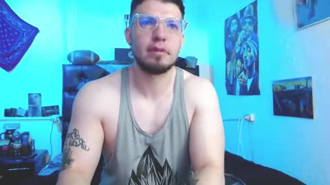 Snapshot of brad_hot_boy chatting on 11.08.25 brad hot boy online show from 11.08.25