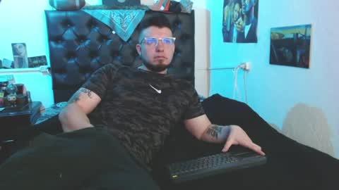 Snapshot of brad_hot_boy chatting on 05.06.26 brad hot boy online show from 05.06.26
